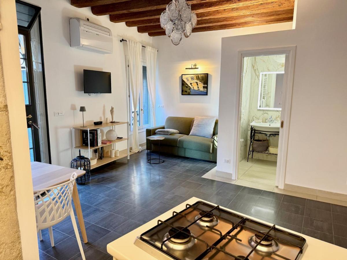 Ca Penini - Canal View Apartment Venedig