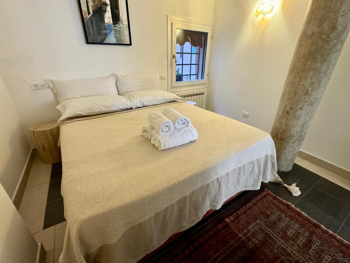 Ca Penini - Canal View Apartment Venedig