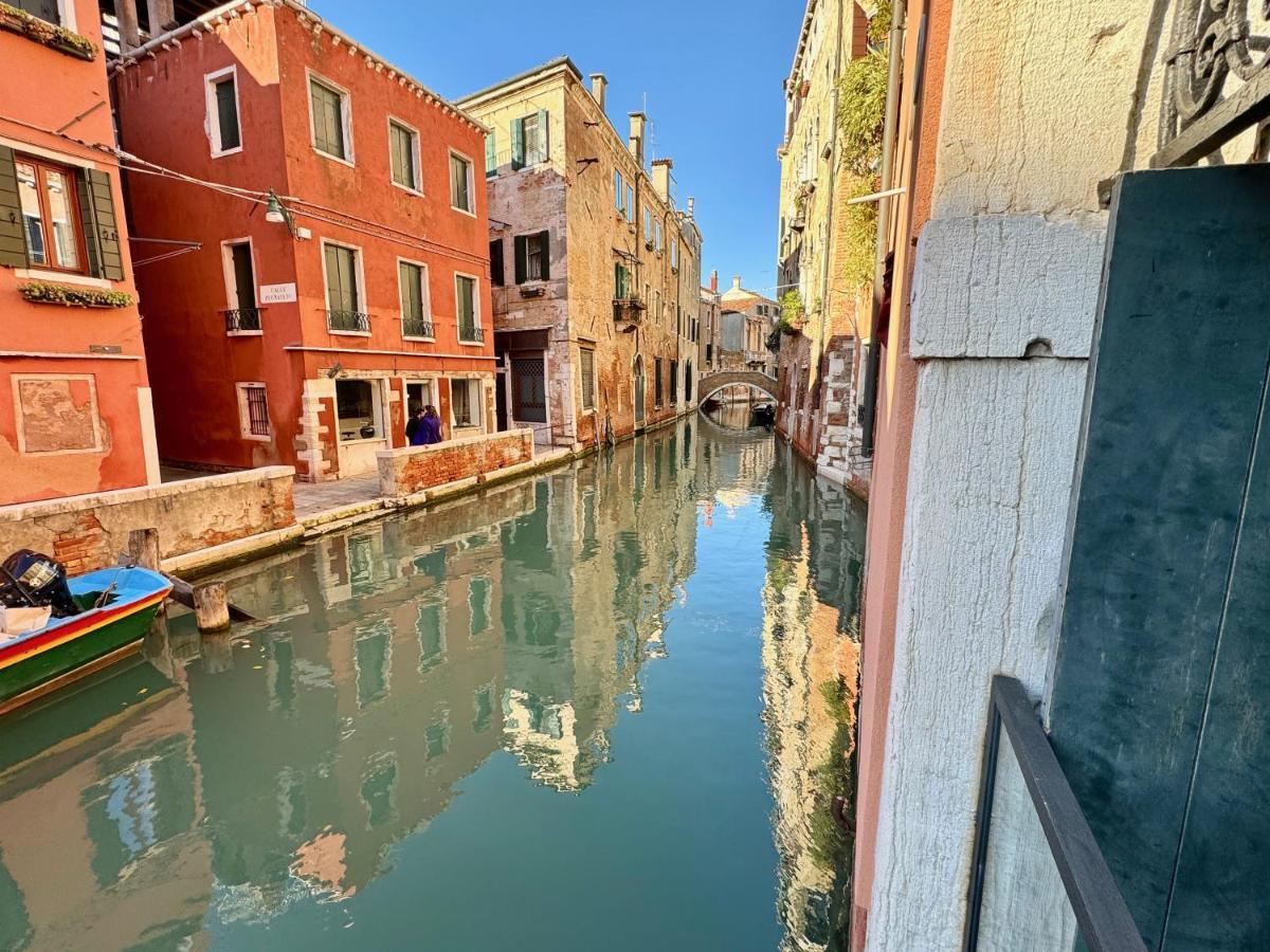 Ca Penini - Canal View Venezia